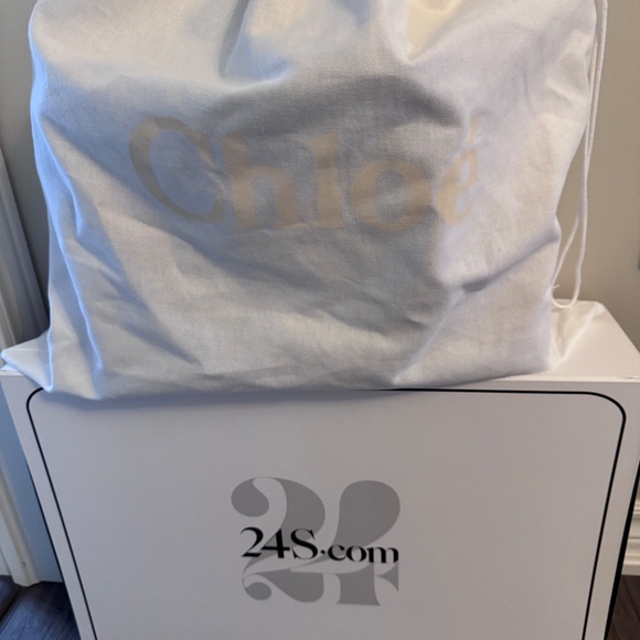 Chloe Tote in Linen - Picture 6 of 11